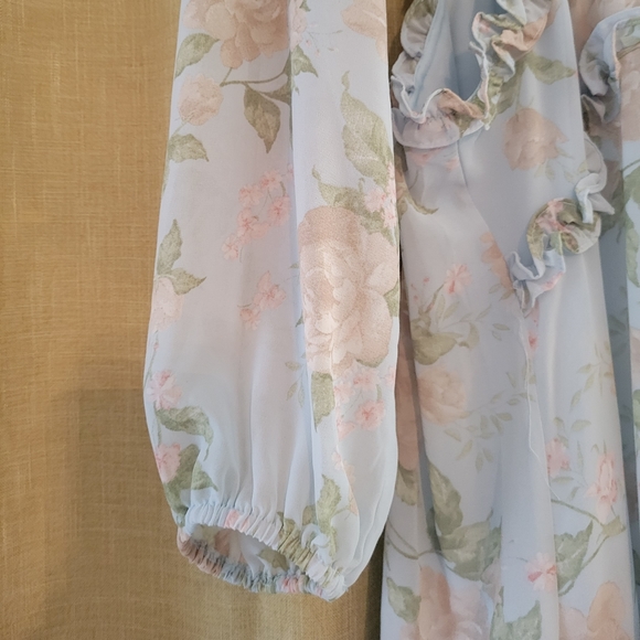 Dream date dress in blue - Picture 6 of 8